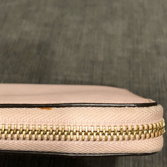 Michael Kors Wallet - Picture 9 of 12